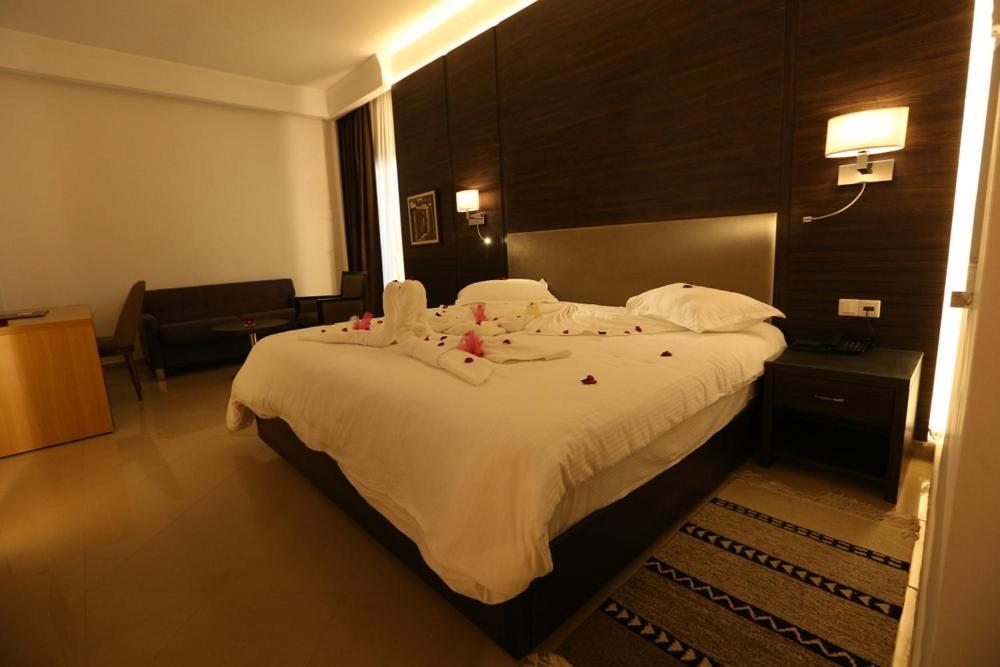 Hotel Ksar Dhiafa By Plaza Hotels & Resorts Sidi Bouzid Kültér fotó